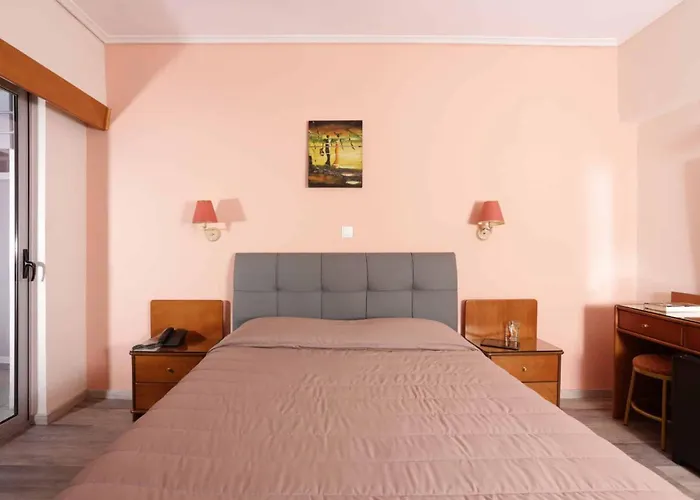 Xenophon Hotel