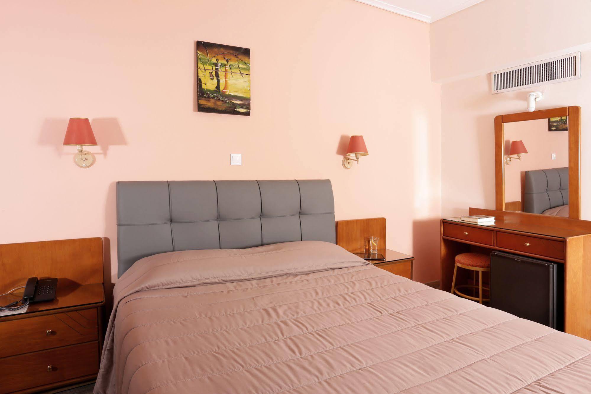 Xenophon Hotel Atena